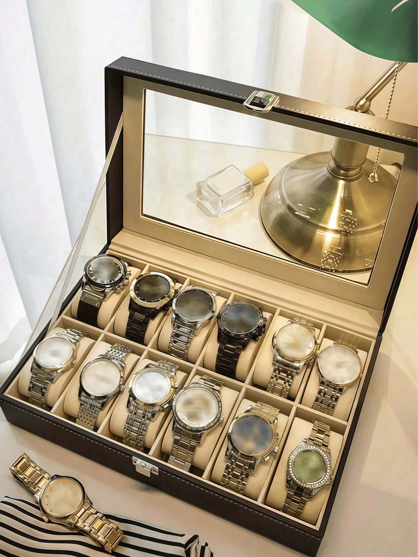 Scatola Porta Orologi in Pelle - Jewelry With Watches recensione e prezzo
