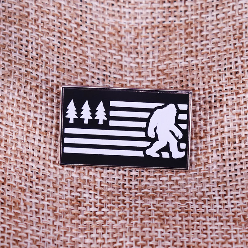 Bandiera americana Bigfoot PNW - Pacific Jewelry & Watches Los Angeles recensione e prezzo